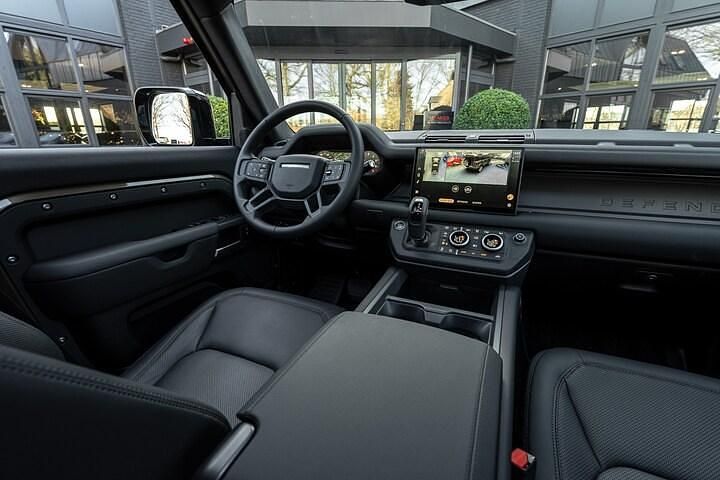 Occasion Land Rover Defender Black Edition 299 PK (219 kW) 2025 Bruin SUV