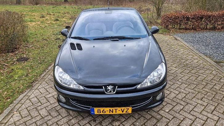 Occasion Peugeot 206 CC 136 PK (100 kW) 2004 Zwart Cabriolet