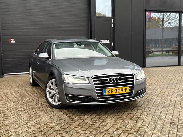 Grijs Gebruikt 2015 Audi A8 Sedan | € 19.250 - Afbeelding 1/4