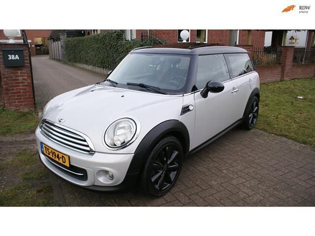 Grijs (metallic) Gebruikt 2011 Mini Cooper Clubman Chili Stationwagen | € 4.290 (Goede deal) - Afbeelding 1/4