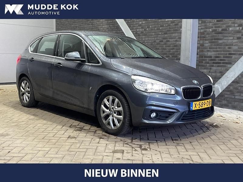 Grijs Gebruikt 2018 BMW 225 Active Tourer MPV | € 16.400 (Goede deal) - Afbeelding 1/4