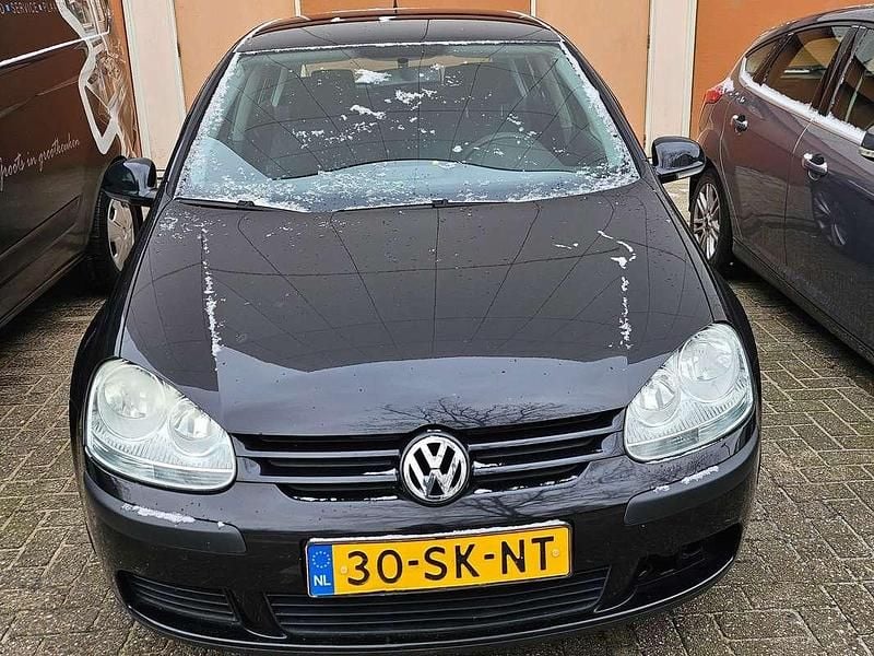 Zwart Occasion 2006 VW Golf Sedan | € 1.600 (Super prijs) - Afbeelding 1/4