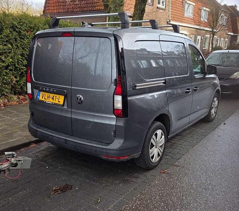 Occasion VW Caddy 75 PK (55 kW) 2021 Grijs MPV
