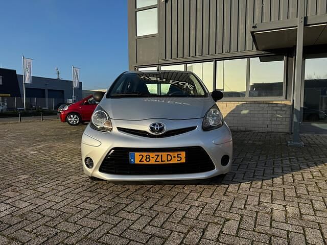 Occasion Toyota Aygo Comfort 68 PK (50 kW) 2013 Grijs (metallic) Hatchback
