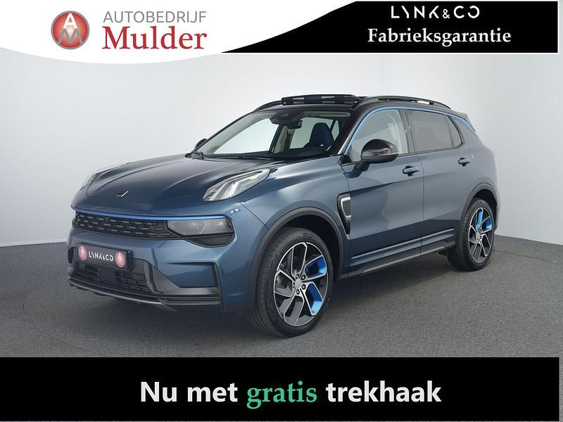 Blauw, metallic lak Gebruikt 2022 Lynk & Co 01 SUV | € 26.445 (Eerlijke prijs) - Afbeelding 1/4