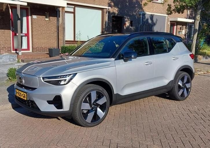 Gebruikt 2022 Volvo XC40 Plus SUV | € 32.450 (Super prijs) - Afbeelding 1/4