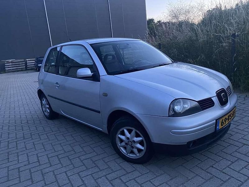Grijs Gebruikt 2001 Seat Arosa Hatchback | € 1.000 (Eerlijke prijs) - Afbeelding 1/4