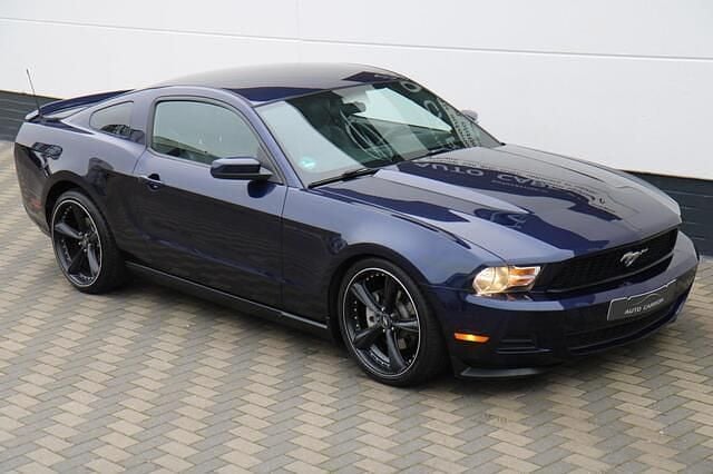 Blauw Occasion 2011 Ford Mustang Coupé | € 19.995 (Eerlijke prijs) - Afbeelding 1/4