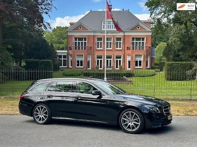 Zwart Gebruikt 2020 Mercedes 200 Business Stationwagen | € 31.800 (Super prijs) - Afbeelding 1/4