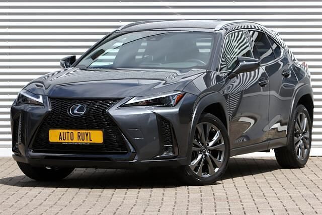 Grijs Gebruikt 2023 Lexus UX 250h Sport Design Packet SUV | € 35.895 (Eerlijke prijs) - Afbeelding 1/4