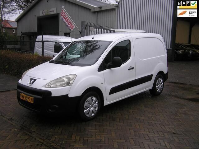 Wit Gebruikt 2012 Peugeot Partner MPV | € 2.892 (Goede deal) - Afbeelding 1/4