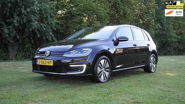 Zwart Gebruikt 2020 VW e-Golf Hatchback | € 12.500 (Eerlijke prijs) - Afbeelding 1/4