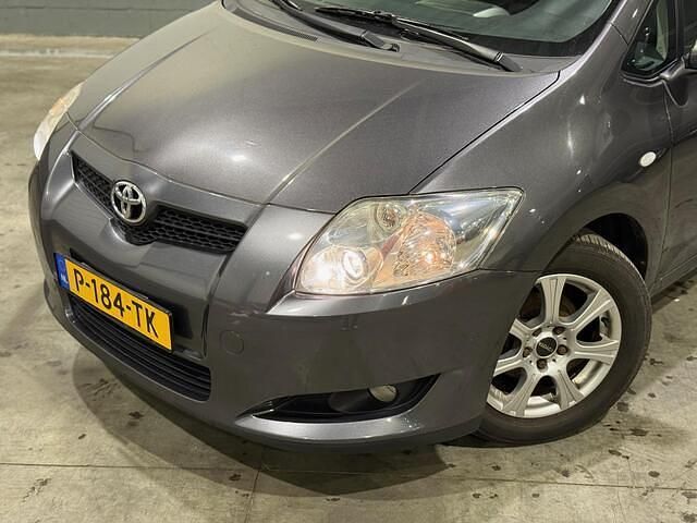 Occasion Toyota Auris Comfort 101 PK (74 kW) 2009 Grijs Hatchback