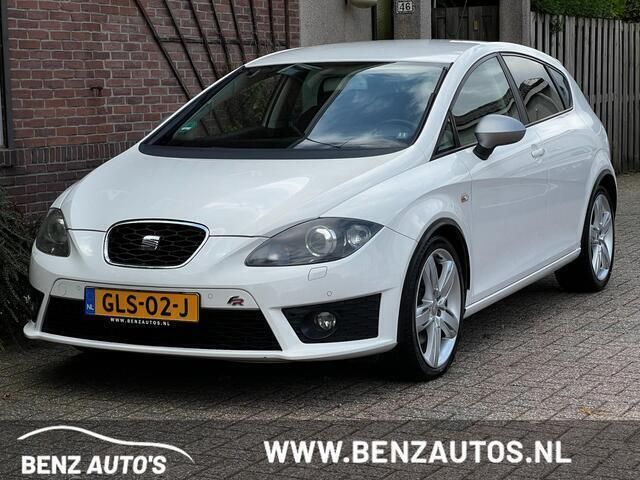 Wit Gebruikt 2009 Seat Leon FR Hatchback | € 12.599 - Afbeelding 1/4