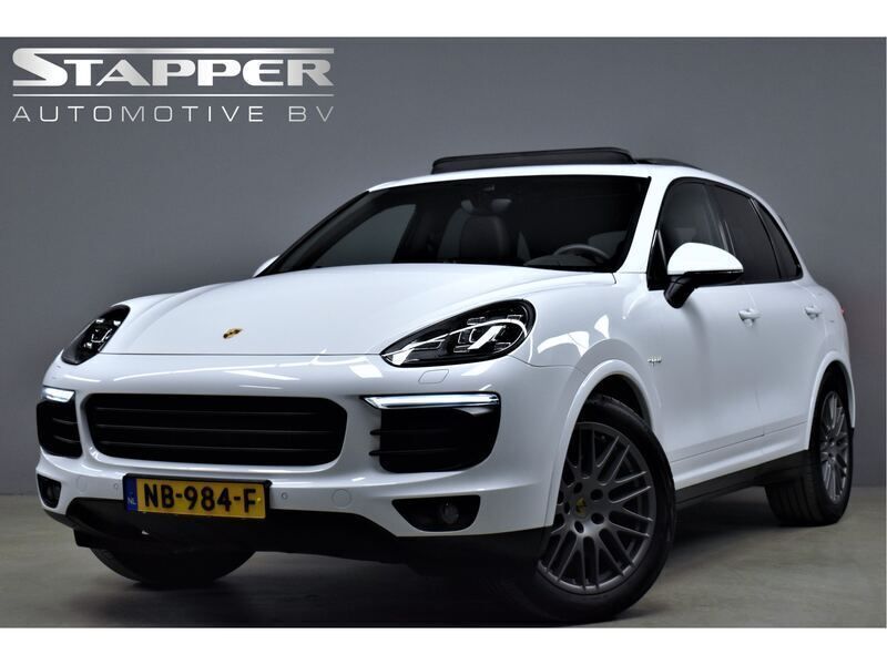 Wit Gebruikt 2017 Porsche Cayenne Sport SUV | € 49.995 (Iets duurder) - Afbeelding 1/4
