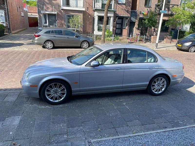 Zilver Gebruikt 2004 Jaguar S-Type S Sedan | € 3.950 (Iets duurder) - Afbeelding 1/4