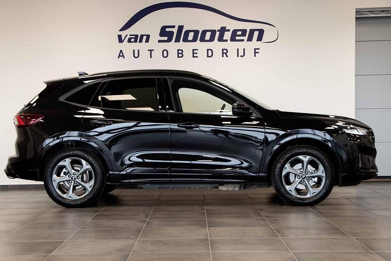 Nieuw Ford Kuga ST-Line 151 PK (111 kW) 2026 Zwart SUV