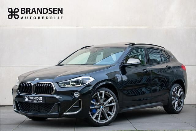Zwart Gebruikt 2019 BMW X2 Executive SUV | € 32.900 (Iets duurder) - Afbeelding 1/4