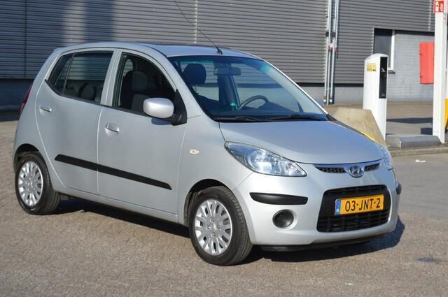 Grijs Gebruikt 2009 Hyundai i10 Dynamiq Hatchback | € 4.499 (Eerlijke prijs) - Afbeelding 1/4