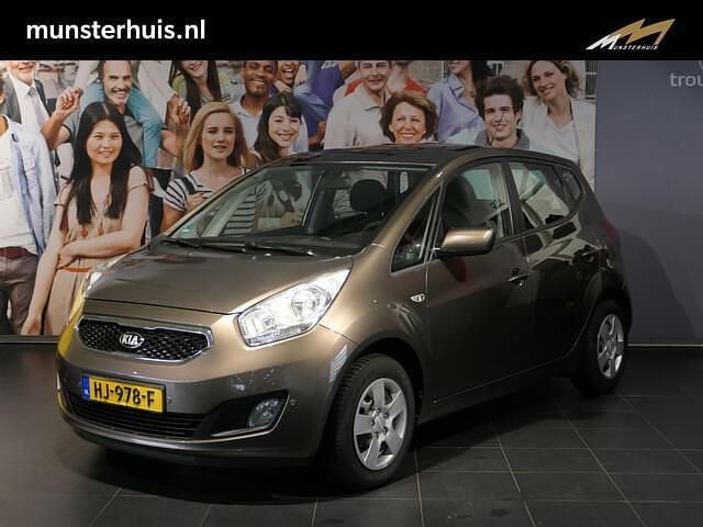 Bruin Occasion 2014 Kia Venga Plus Hatchback | € 6.250 (Eerlijke prijs) - Afbeelding 1/4