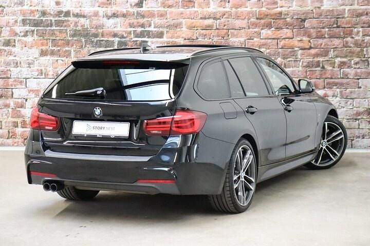 Occasion BMW 330 Executive 2019 Zwart (metallic) Stationwagen