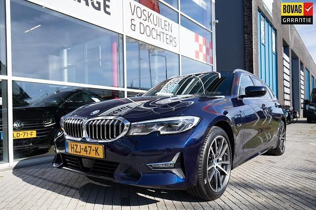 Blauw Gebruikt 2021 BMW 330 Luxury Line Stationwagen | € 31.950 (Eerlijke prijs) - Afbeelding 1/4