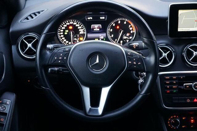 Occasion Mercedes A180 Ambition 122 PK (89 kW) 2013 Grijs, metallic lak Hatchback