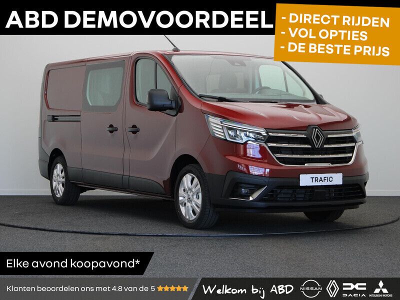 Rood Gebruikt 2024 Renault Trafic Van | € 30.767 (Duur) - Afbeelding 1/3