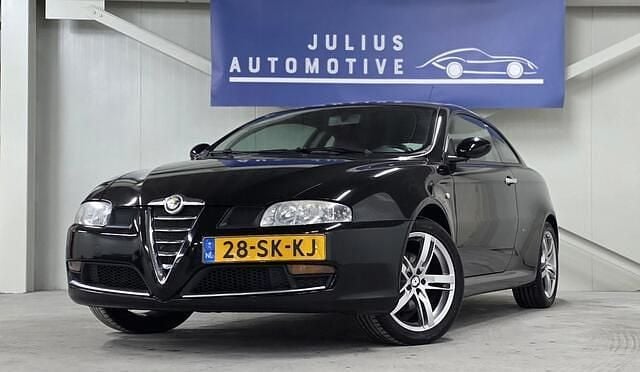 Zwart Gebruikt 2006 Alfa Romeo GT Distinctive Coupé | € 2.693 (Eerlijke prijs) - Afbeelding 1/3