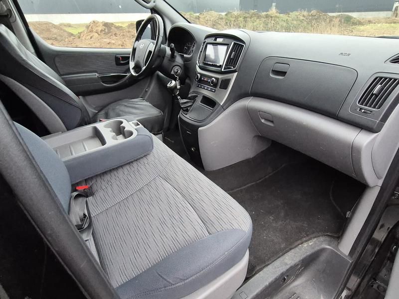 Occasion Hyundai H 300 Dynamiq 136 PK (100 kW) 2017 Zwart Van