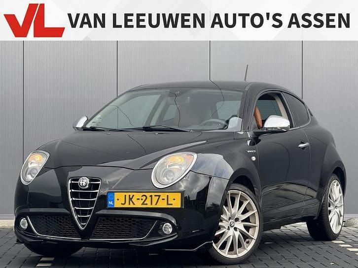 Zwart Gebruikt 2016 Alfa Romeo MiTo Exclusive Hatchback | € 8.450 (Eerlijke prijs) - Afbeelding 1/4