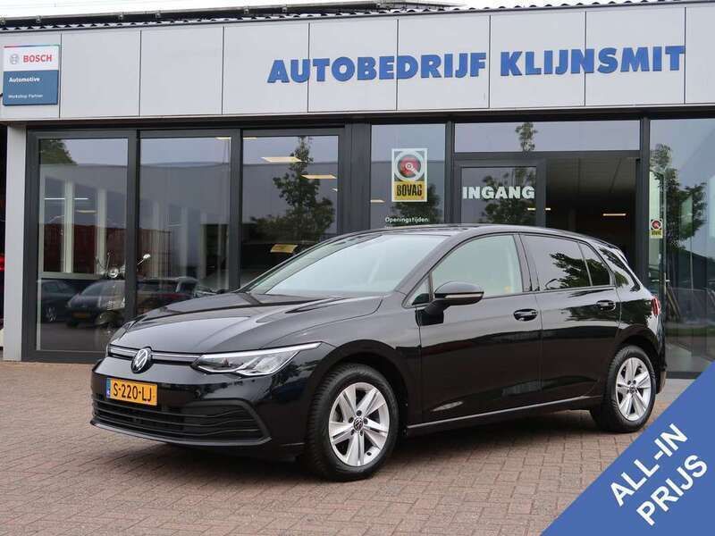 Zwart Gebruikt 2023 VW Golf VIII Business Hatchback | € 28.750 (Eerlijke prijs) - Afbeelding 1/4