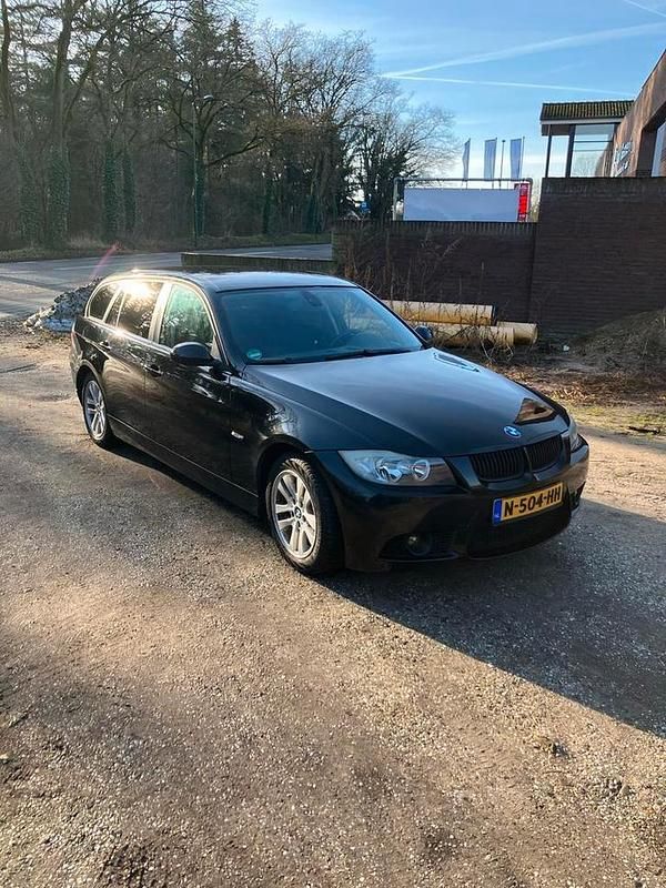 Occasion 2007 BMW 318 Stationwagen | € 3.250 (Eerlijke prijs) - Afbeelding 1/4