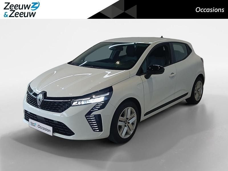 Ijswit 369 Gebruikt 2024 Renault Clio V Evolution Hatchback | € 17.935 (Eerlijke prijs) - Afbeelding 1/4