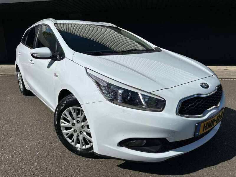 Wit Gebruikt 2013 Kia Ceed Sportswagon Stationwagen | € 9.995 (Eerlijke prijs) - Afbeelding 1/4