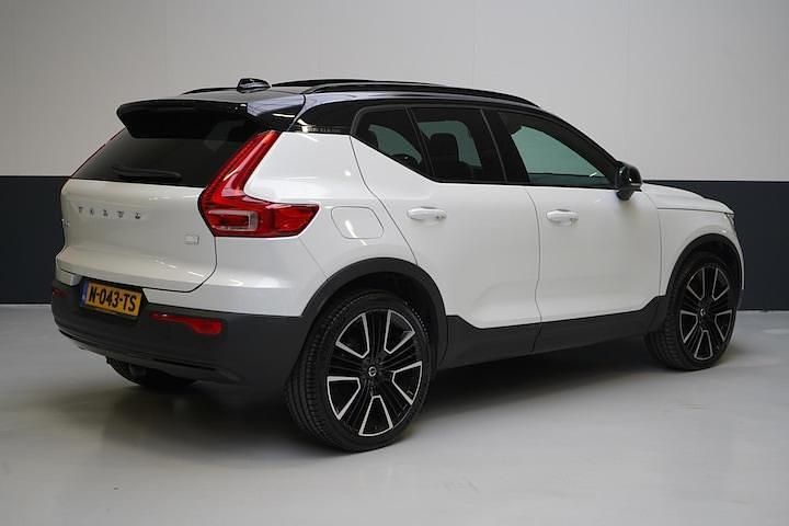 Occasion Volvo XC40 R-Design 211 PK (155 kW) 2022 Wit SUV