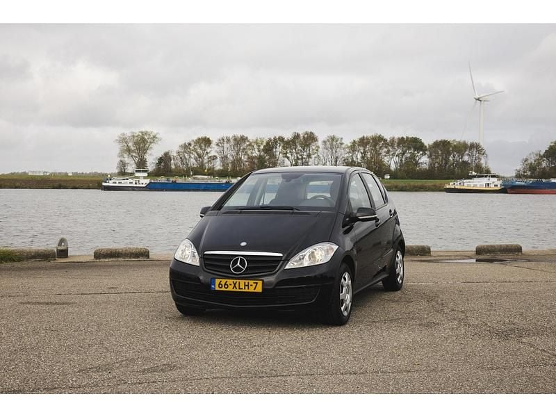 Zwart Gebruikt 2012 Mercedes A160 MPV | € 5.450 (Goede deal) - Afbeelding 1/4