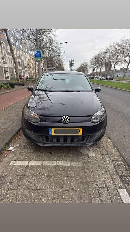 Gebruikt 2011 VW Polo Trendline Sedan | € 2.000 (Eerlijke prijs) - Afbeelding 1/4
