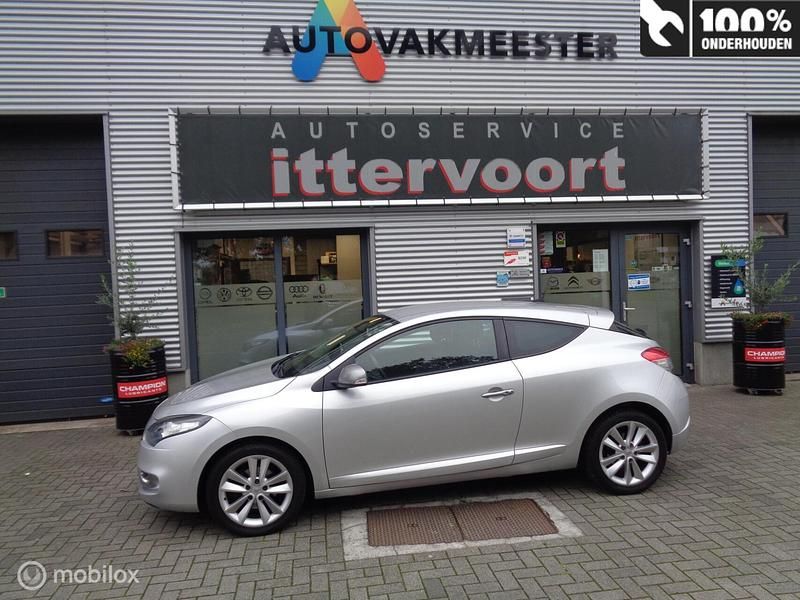 Occasion Renault Mégane Coupé Dynamique 116 PK (85 kW) 2013 Grijs Coupé