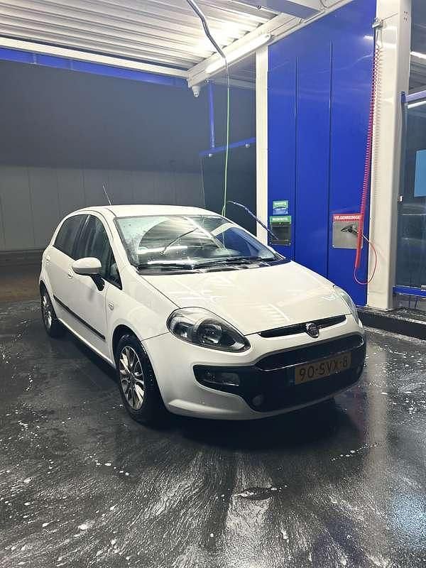 Wit Gebruikt 2011 Fiat Punto Racing MPV | € 3.200 (Iets duurder) - Afbeelding 1/4