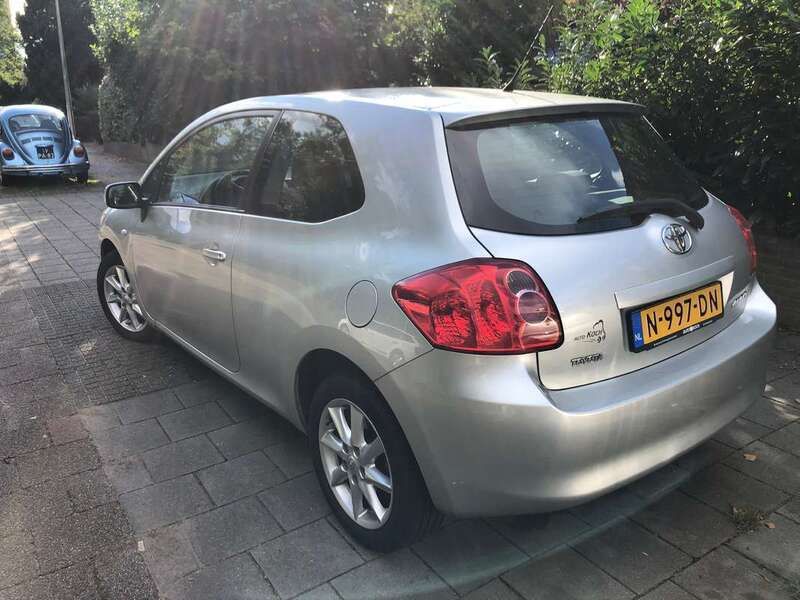 Grijs Gebruikt 2007 Toyota Auris Sol Hatchback | € 3.550 (Eerlijke prijs) - Afbeelding 1/4