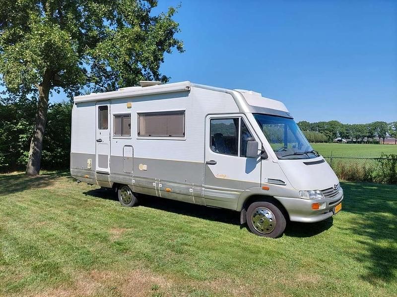 Wit Gebruikt 1998 Iveco Daily MPV | € 16.500 - Afbeelding 1/4