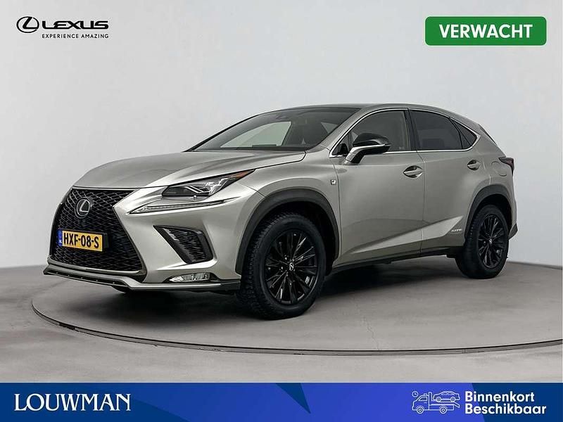 Grijs Gebruikt 2017 Lexus NX300h Sport Line SUV | € 34.450 (Iets duurder) - Afbeelding 1/3