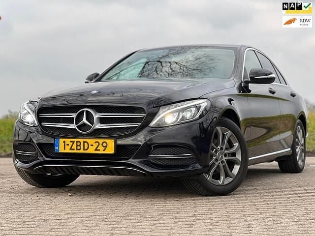 Zwart Gebruikt 2014 Mercedes C180 Edition Sedan | € 14.890 (Eerlijke prijs) - Afbeelding 1/4