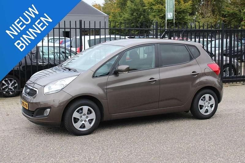 Bruin Gebruikt 2014 Kia Venga Hatchback | € 7.950 (Eerlijke prijs) - Afbeelding 1/4