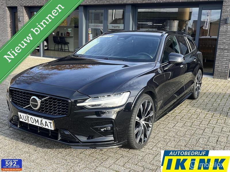 Zwart Gebruikt 2022 Volvo V60 Ultimate Stationwagen | € 36.950 (Iets duurder) - Afbeelding 1/4