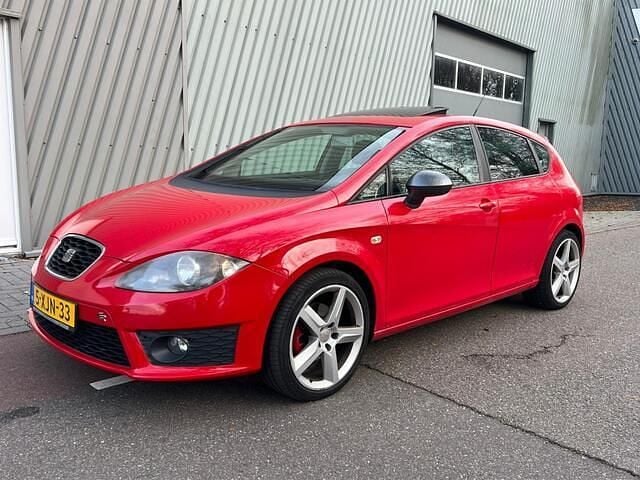 Rood Gebruikt 2013 Seat Leon FR Stationwagen | € 7.950 (Super prijs) - Afbeelding 1/4
