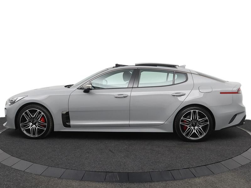 Occasion Kia Stinger Turbo 366 PK (269 kW) 2022 Grijs (metallic) Hatchback