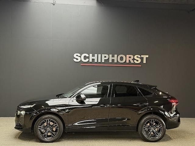 Nieuw Audi Q3 Sportback 272 PK (200 kW) 2025 Zwart (metallic) SUV