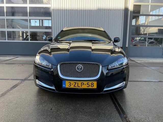 Occasion Jaguar XF Sportbrake Business Edition 200 PK (147 kW) 2013 Zwart Stationwagen
